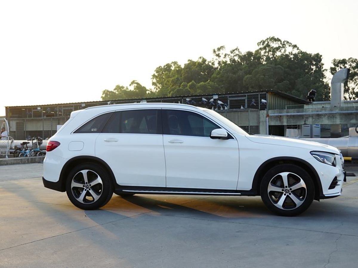 奔馳 奔馳GLC  2019款 GLC 260 4MATIC 動(dòng)感型圖片