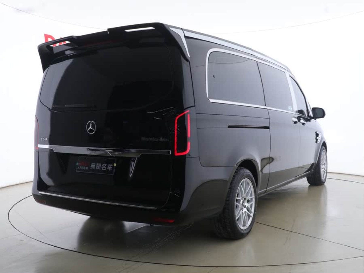 奔馳 威霆  2023款 2.0T 精英版 7座圖片