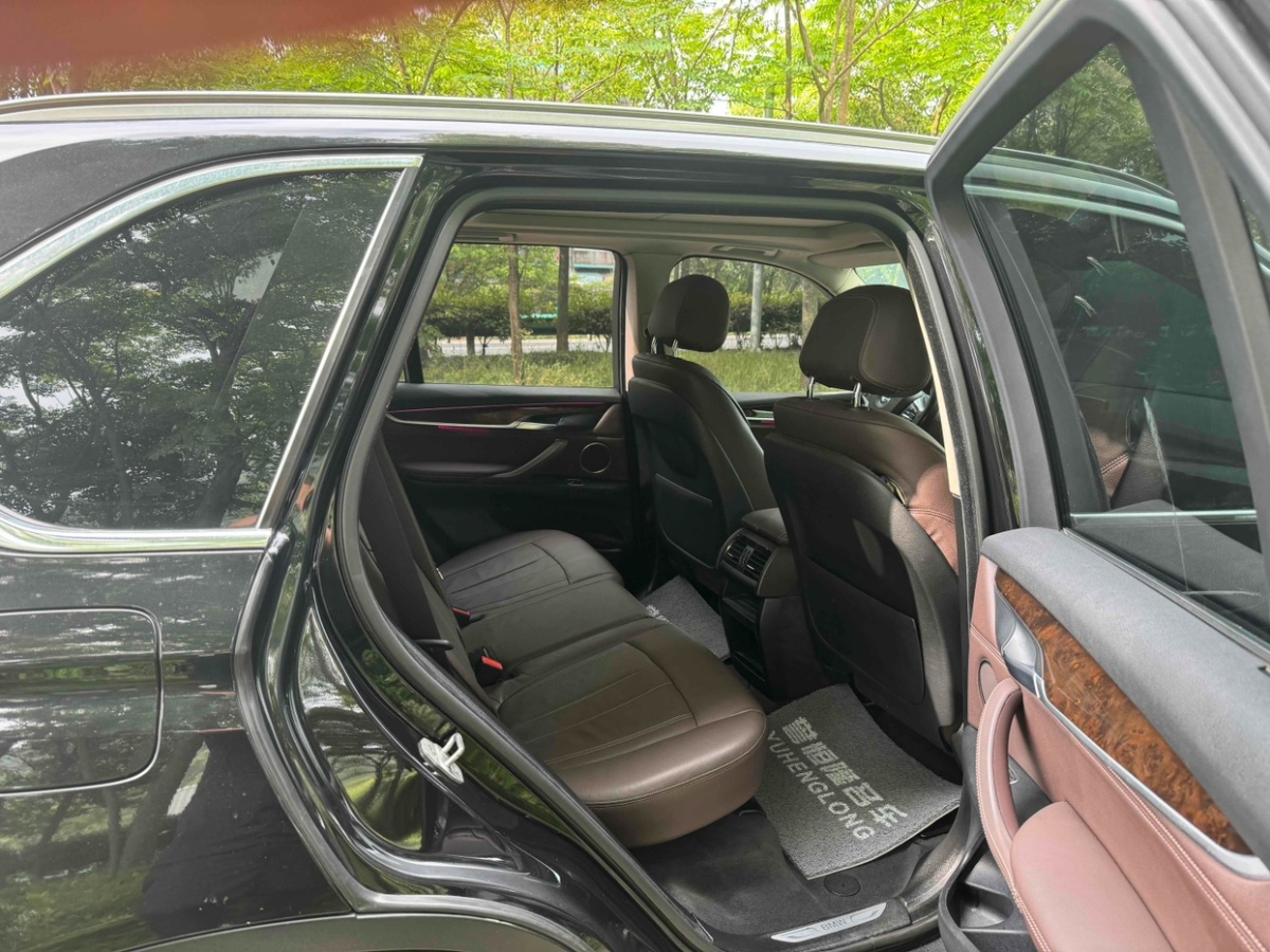 2014年8月宝马 宝马X5  2014款 xDrive35i 豪华型