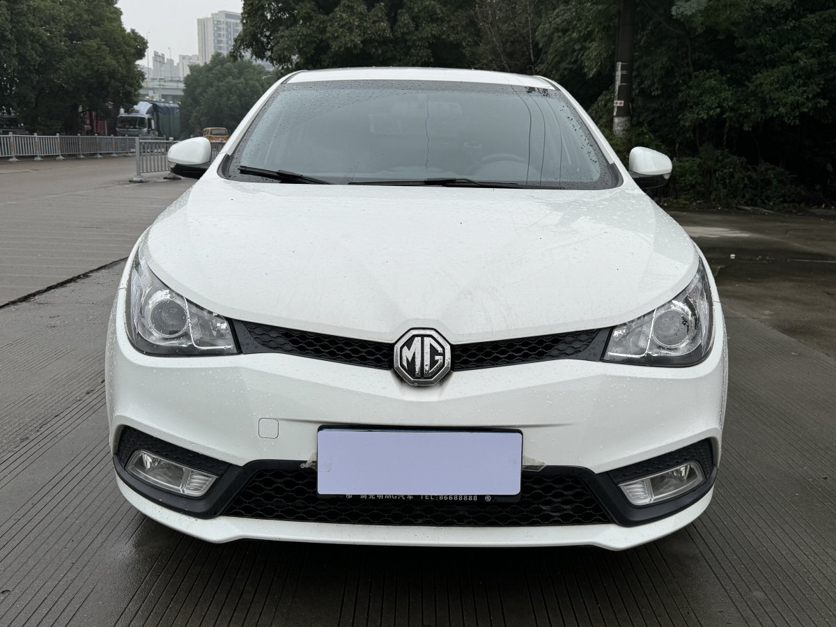 2014年11月名爵 名爵5  2012款 MG5 1.5L 手動風尚版