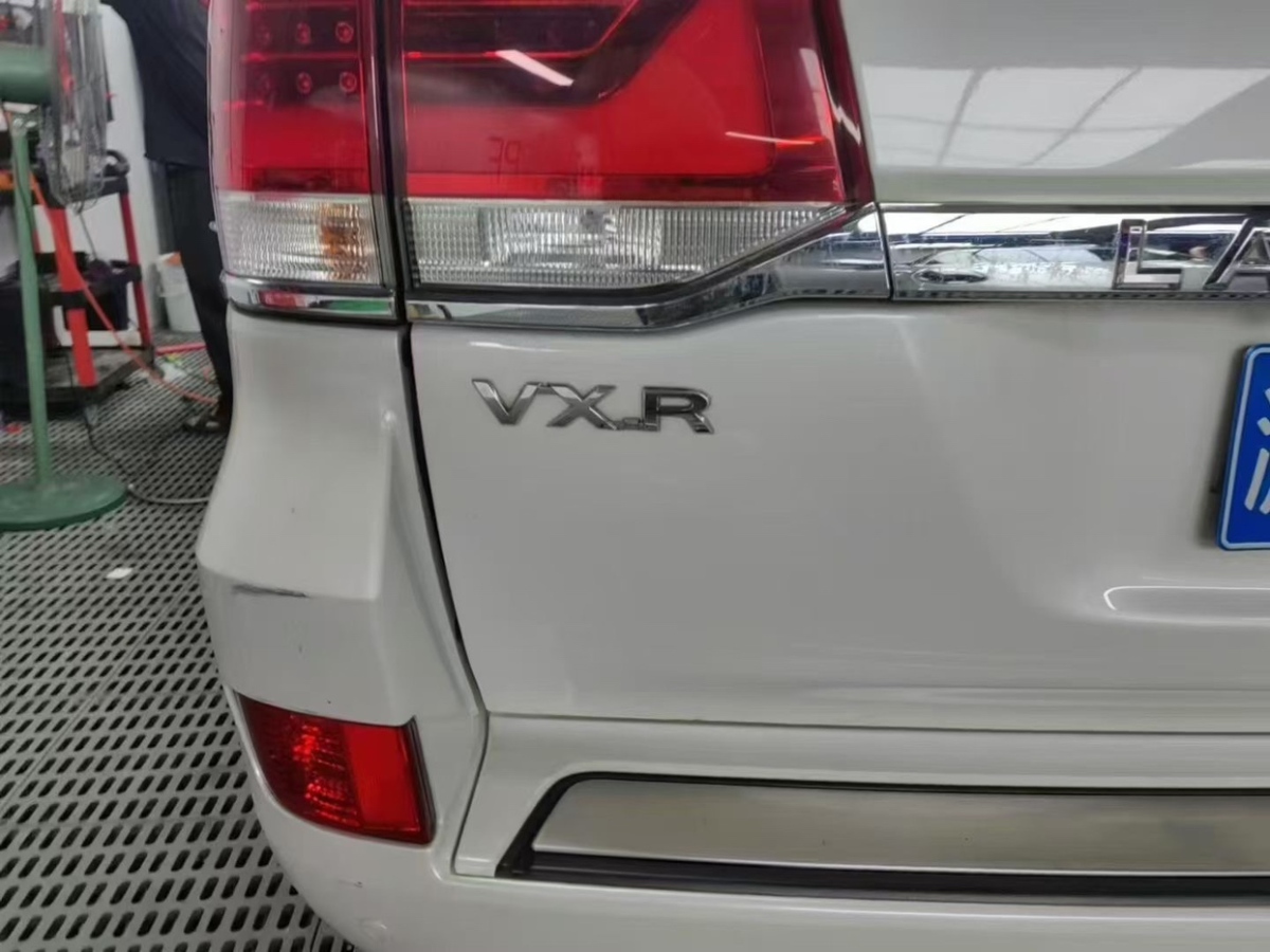 2019年5月豐田 蘭德酷路澤  2018款 5.7L VX-R 12氣 底升(中東版)