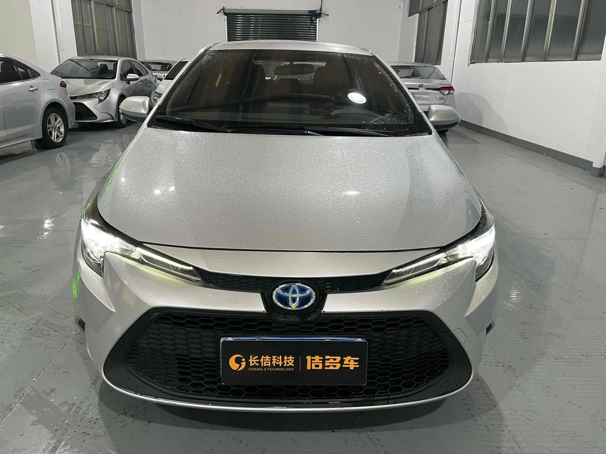 豐田 雷凌  2022款 雙擎 1.8H E-CVT進(jìn)取版圖片