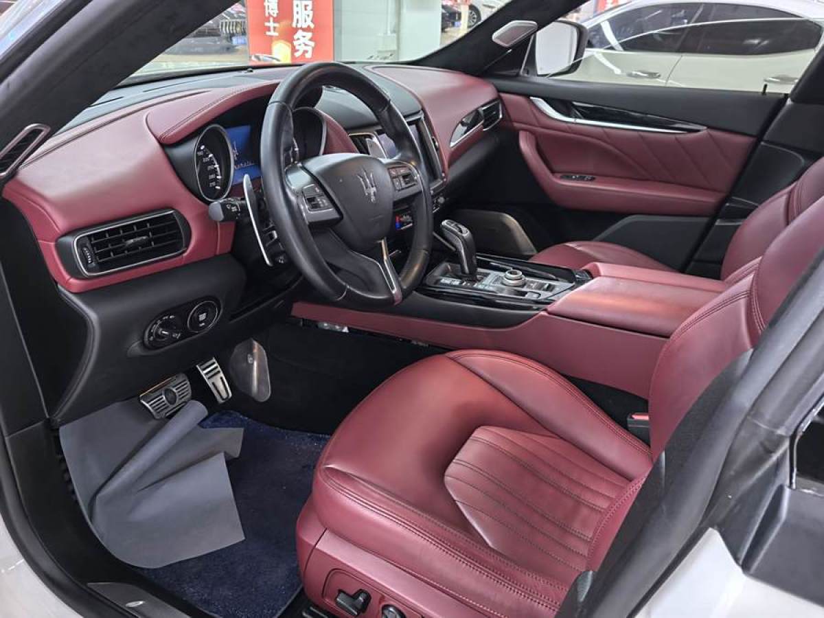 瑪莎拉蒂 Levante  2019款 3.0T 350Hp 標(biāo)準(zhǔn)版 國(guó)VI圖片