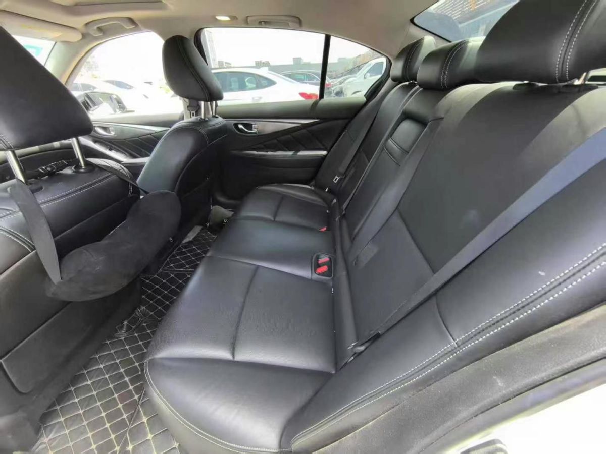 英菲尼迪 Q50L  2020款 2.0T 30周年限量版圖片