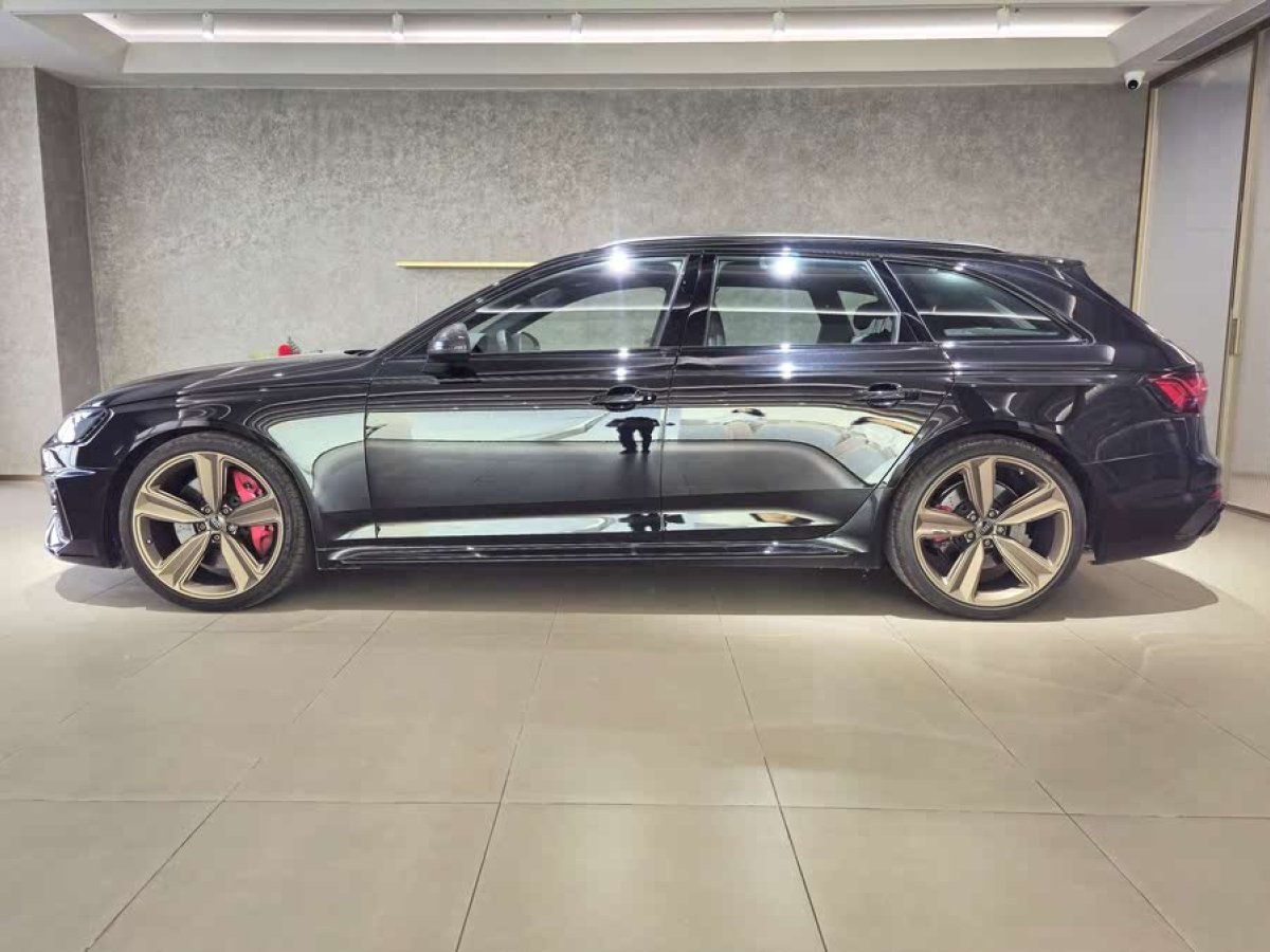 奧迪 奧迪RS 4  2023款 RS4 Avant 暗金版圖片