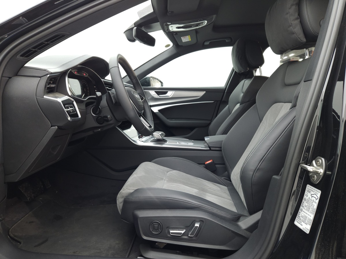 奧迪 奧迪A6L  2025款 改款 40 TFSI 豪華動感型圖片