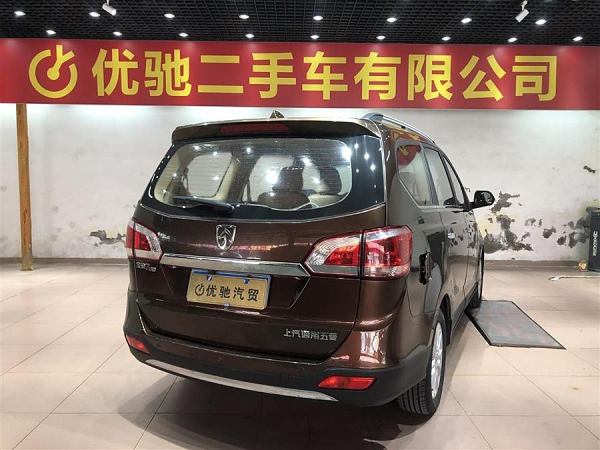 寶駿 730  2014款 1.5L 手動(dòng)舒適型 7座圖片