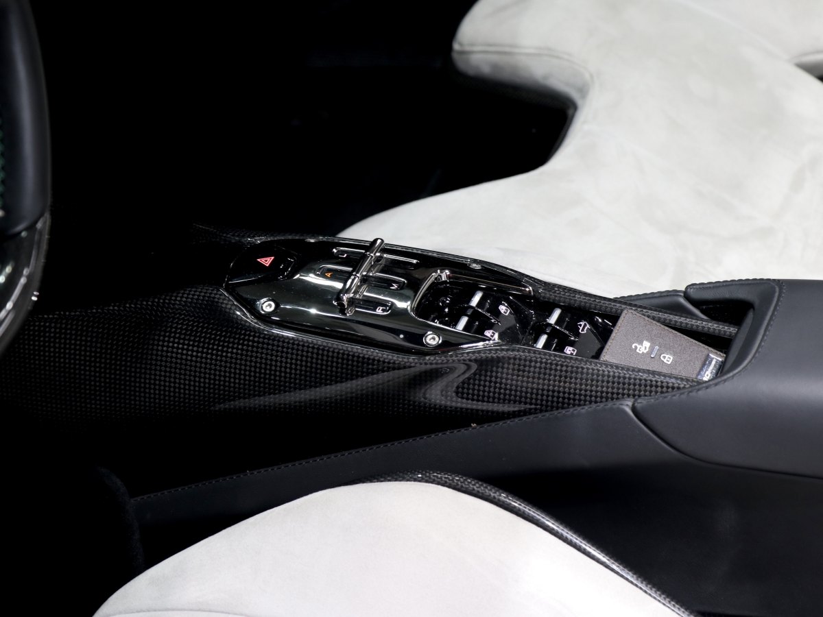 法拉利 SF90 Stradale  2021款 3.9T V8 Spider圖片