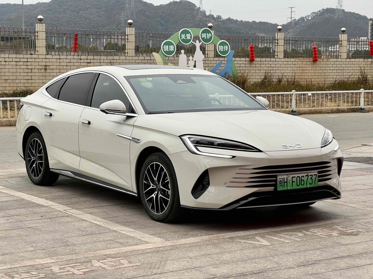 比亞迪 海豹07 DM-i  2025款 DM-i 1.5L 125km 尊貴型圖片