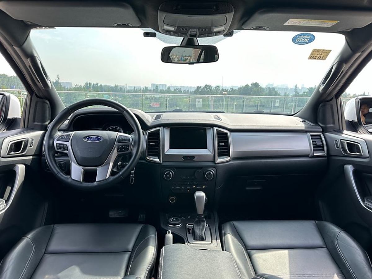 福特 撼路者  2017款 2.0T 汽油自动四驱豪华版 7座图片