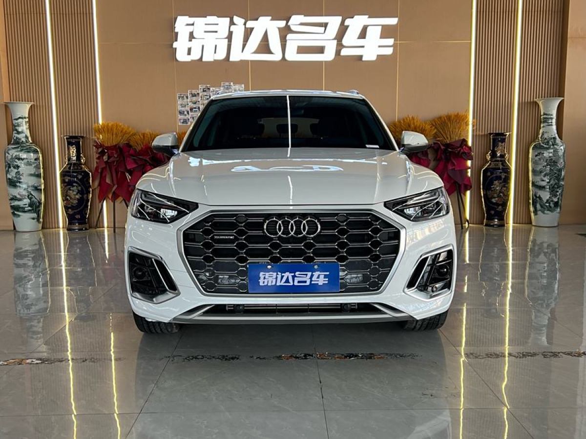 奧迪 奧迪Q5L  2022款 40T 時(shí)尚動(dòng)感型圖片