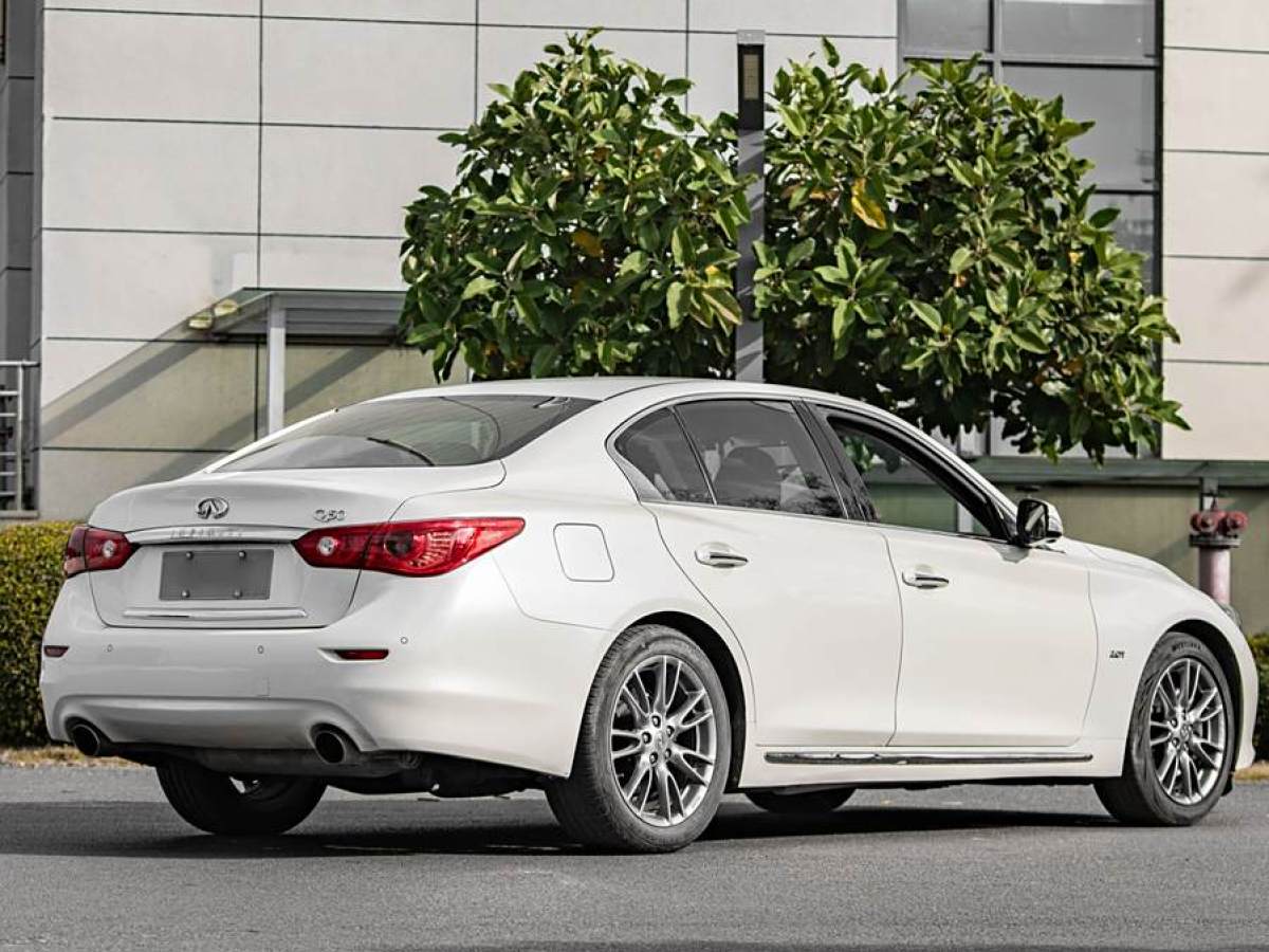 英菲尼迪 Q50L  2016款 2.0T 悅享版圖片