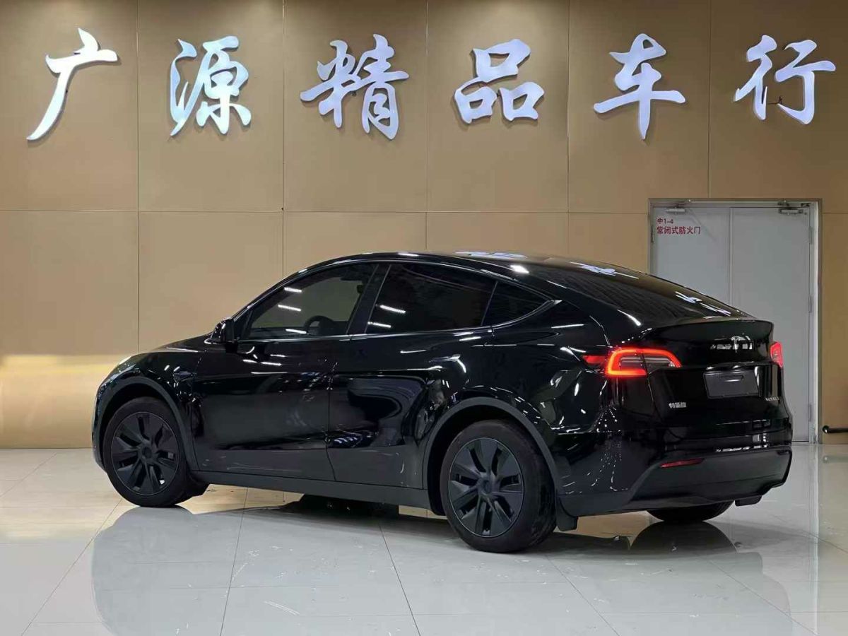 特斯拉 Model S  2023款 三電機(jī)全輪驅(qū)動(dòng) Plaid版圖片