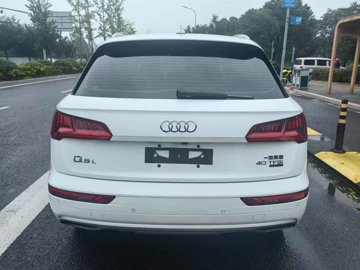 奧迪 Sport 奧迪RS Q8  2021款 RS Q8 4.0T圖片