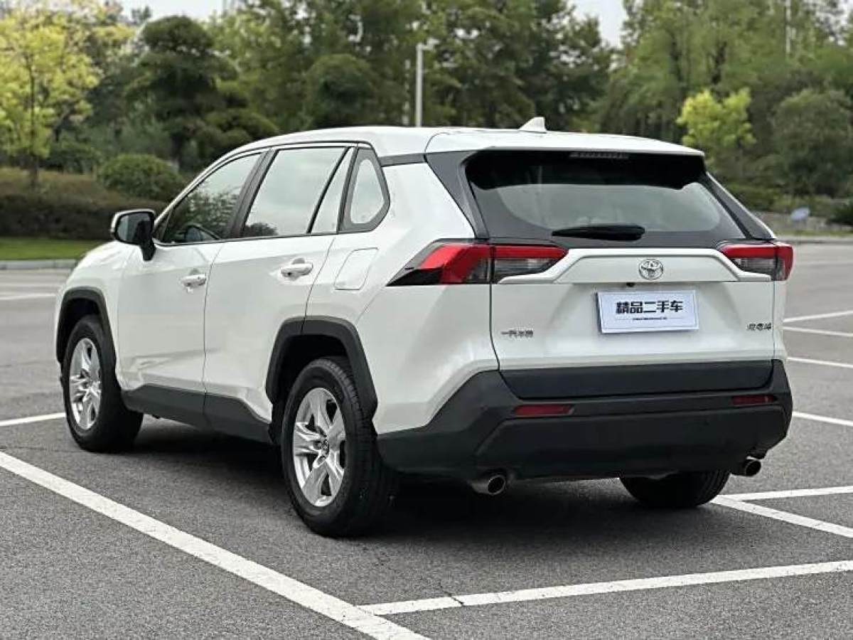 2022年6月豐田 RAV4榮放  2022款 2.0L CVT兩驅(qū)都市版