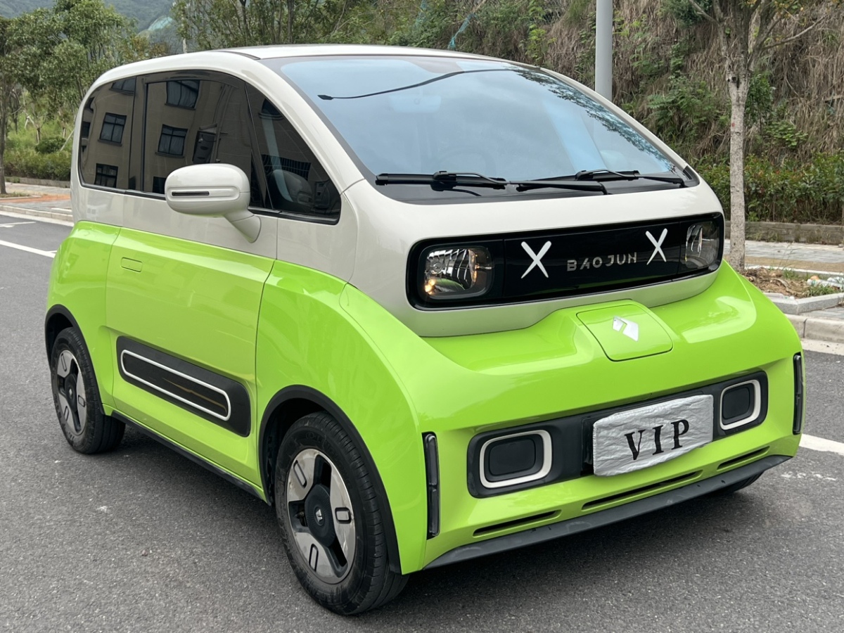 寶駿 寶駿KiWi EV  2021款 設(shè)計師 三元鋰圖片