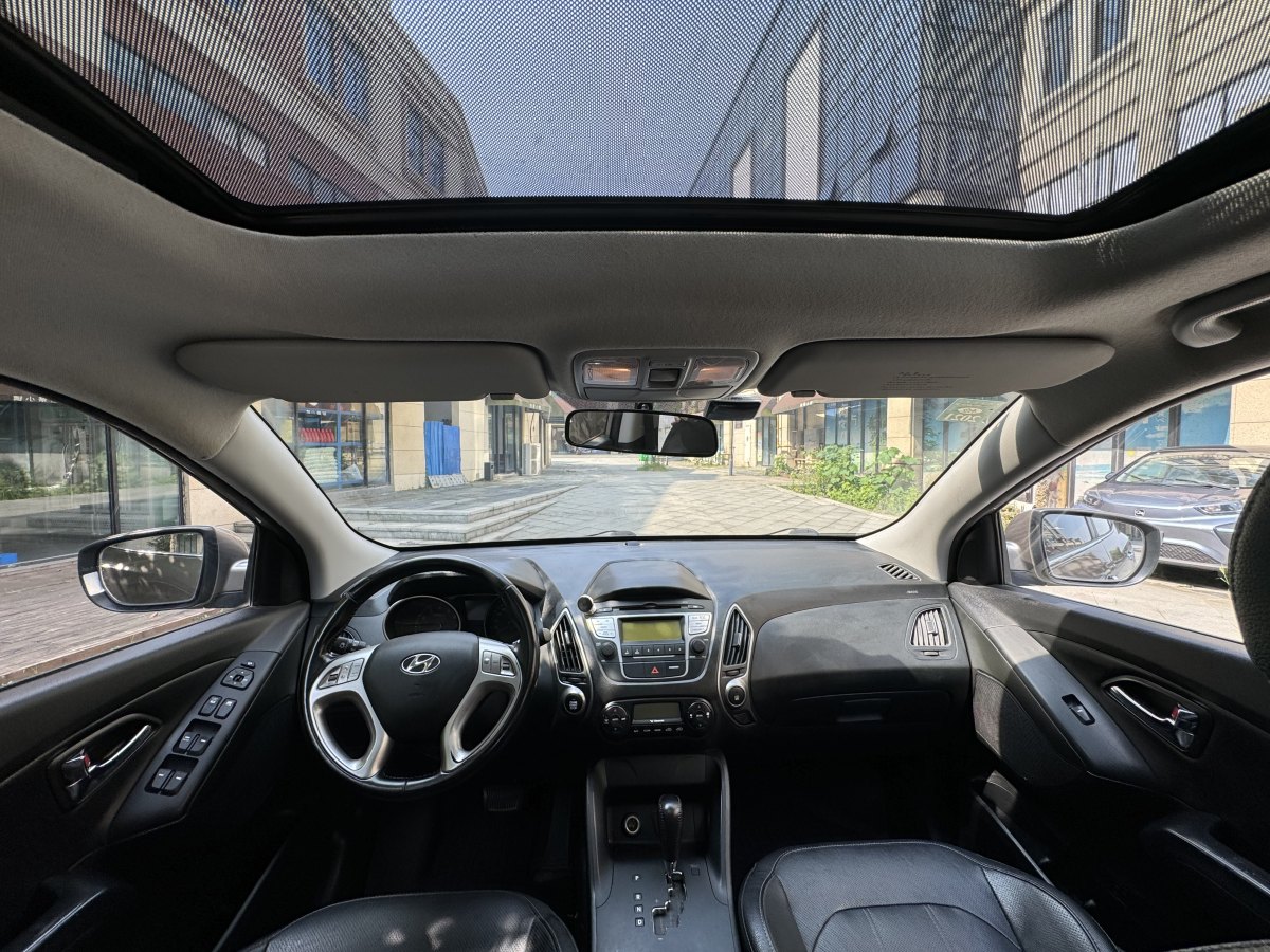 现代 ix35  2015款 2.0L 自动两驱智能型 国IV图片