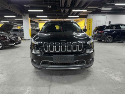 2018年5月 Jeep 自由光 2.0L 優(yōu)越版圖片