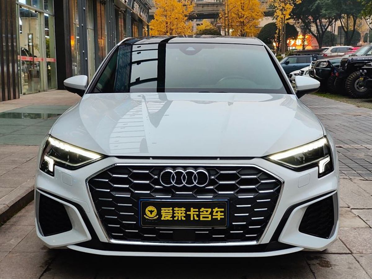 奧迪 奧迪A3  2023款 A3L Limousine 35 TFSI 時(shí)尚運(yùn)動(dòng)型圖片