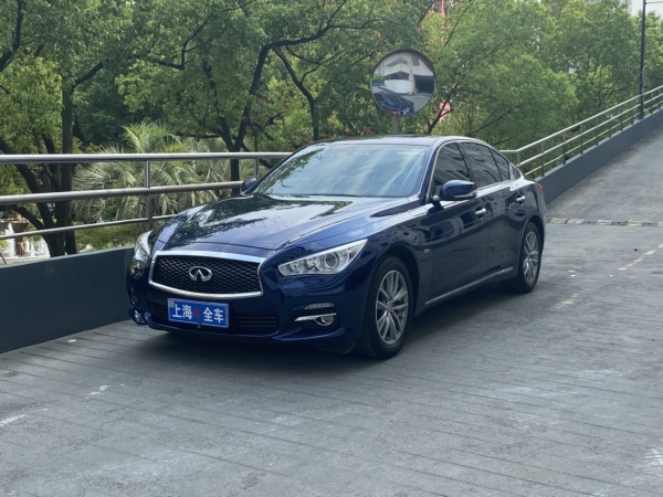 英菲尼迪 Q50L  2016款 2.0T 舒适版