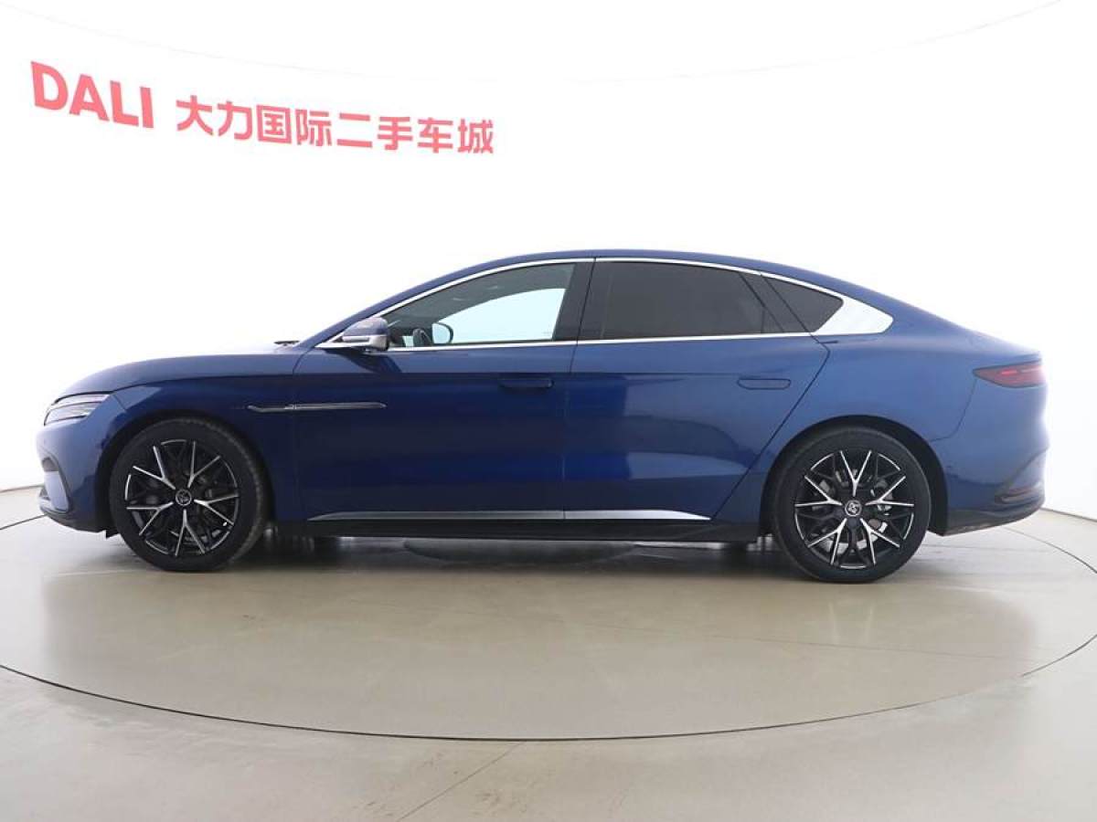 比亞迪 漢  2022款 EV 創(chuàng)世版 610KM四驅(qū)尊享型圖片