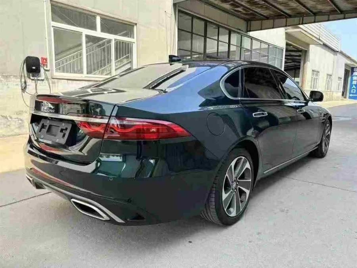 捷豹 XFL  2021款 XFL 2.0T P200 兩驅(qū)精英豪華版圖片