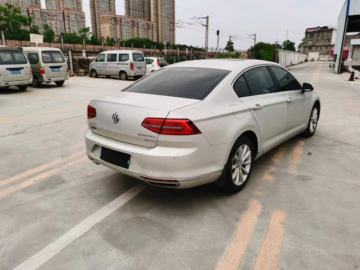 大眾 邁騰  2017款 280TSI DSG 領(lǐng)先型圖片