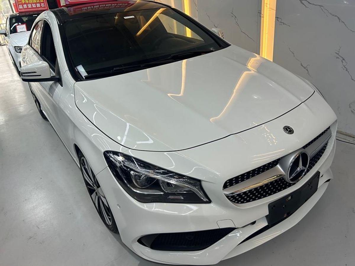 奔馳 奔馳CLA級(jí)  2018款 CLA 200 時(shí)尚型圖片