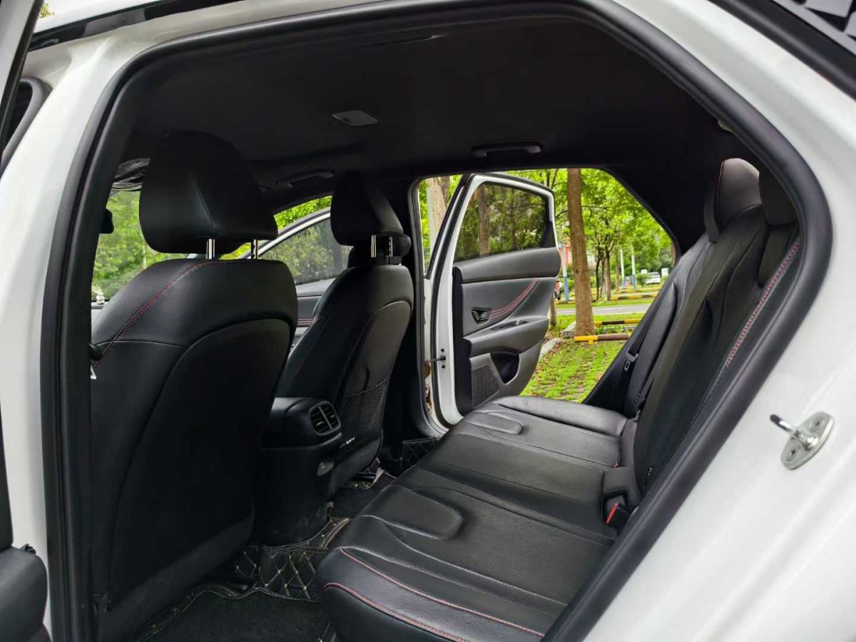 現(xiàn)代 伊蘭特  2023款 1.5L CVT GLS領(lǐng)先版圖片
