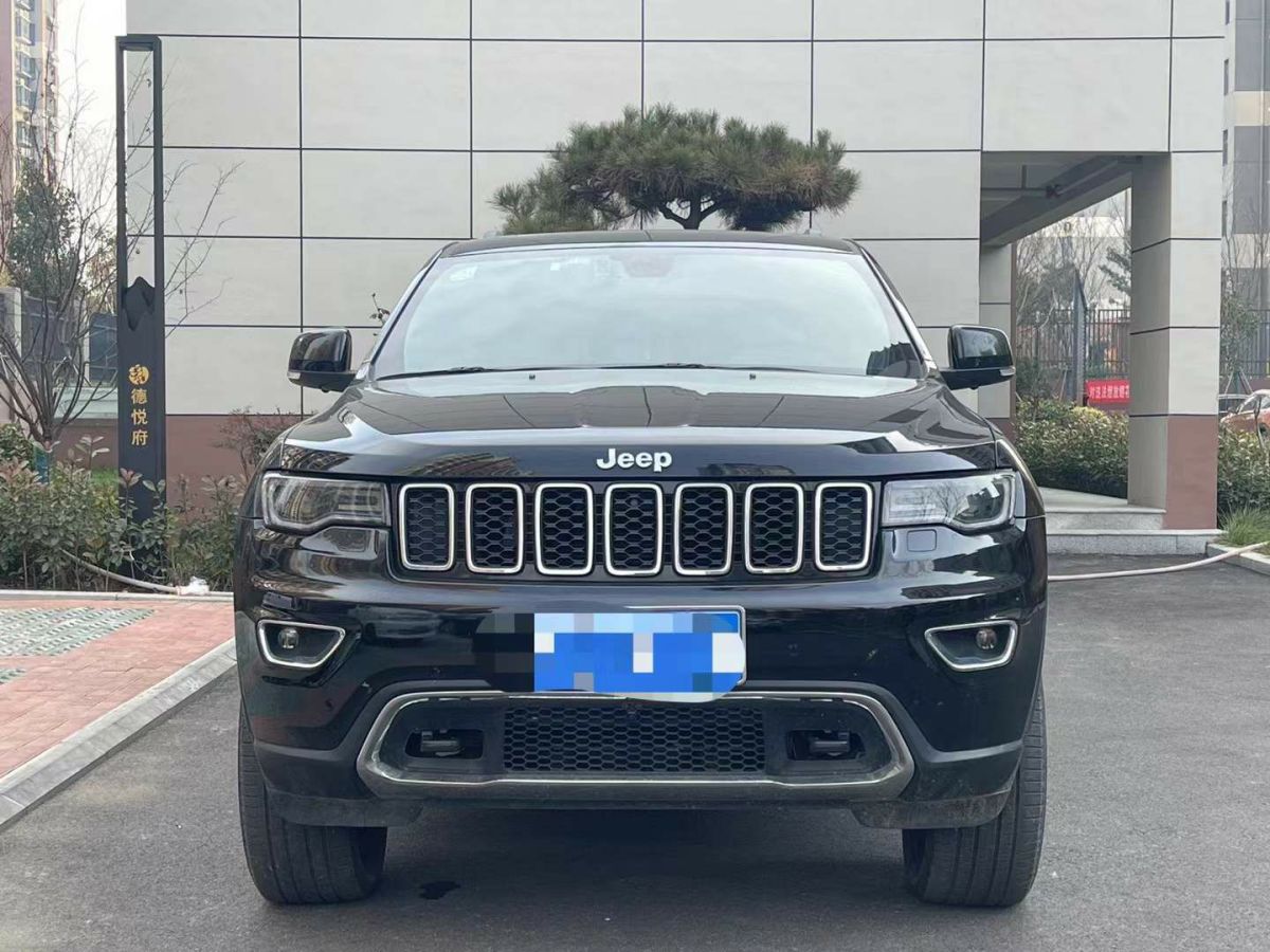 Jeep 大切諾基  2021款 3.0L 80周年紀(jì)念版圖片