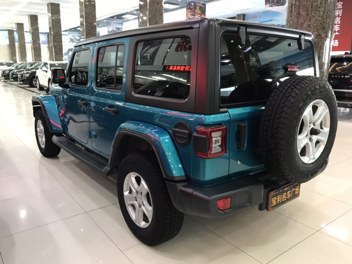 2020年1月Jeep 牧马人  2019款  2.0T Sahara 四门版