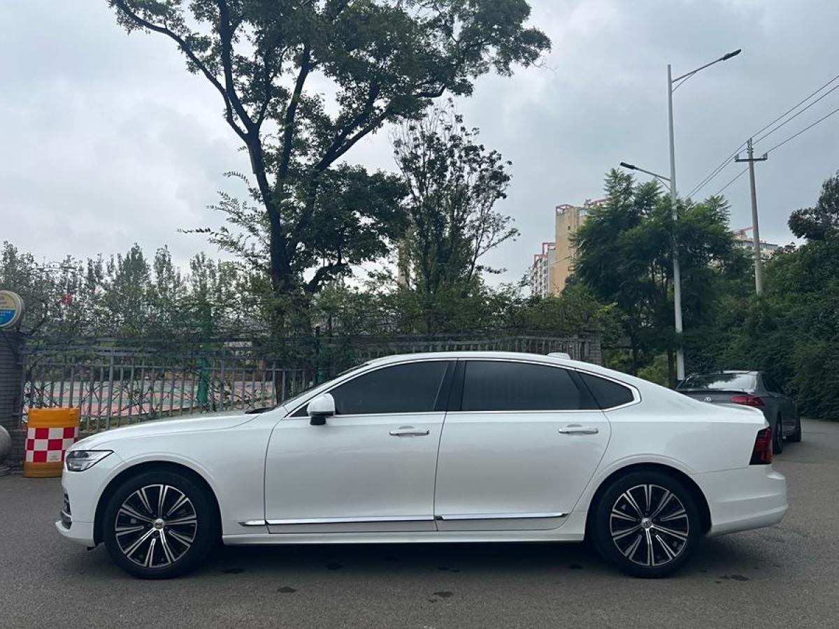 沃爾沃 S90  2021款 B5 智遠(yuǎn)豪華版圖片