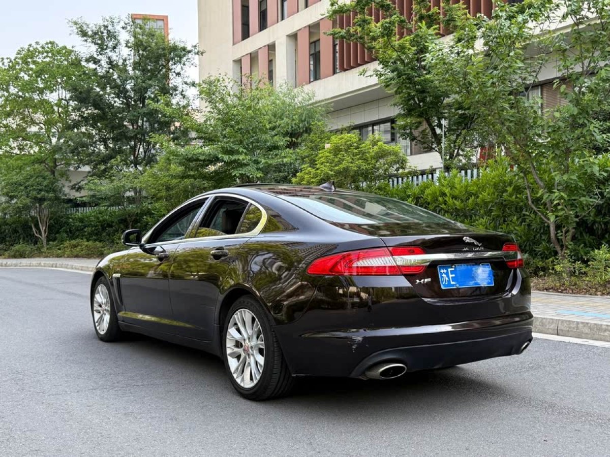 捷豹 XF  2014款 XF 2.0T 豪華版圖片