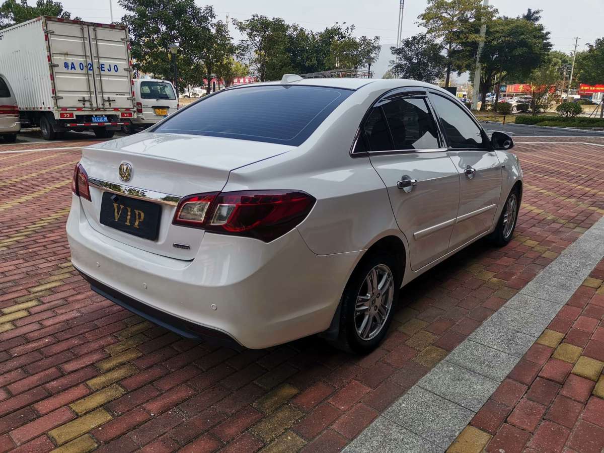 長安 悅翔v5 2012款 1.5l 手動夢幻型圖片