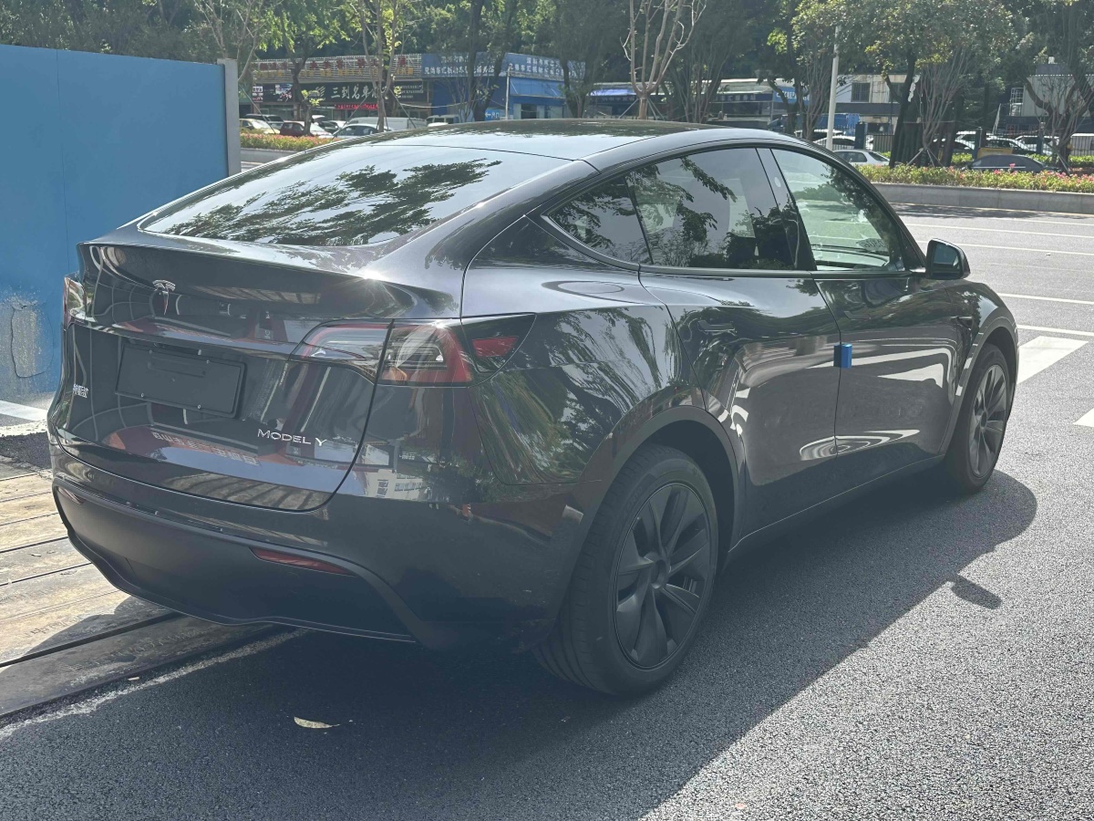 特斯拉 Model Y  2023款 長(zhǎng)續(xù)航煥新版 雙電機(jī)全輪驅(qū)動(dòng)圖片