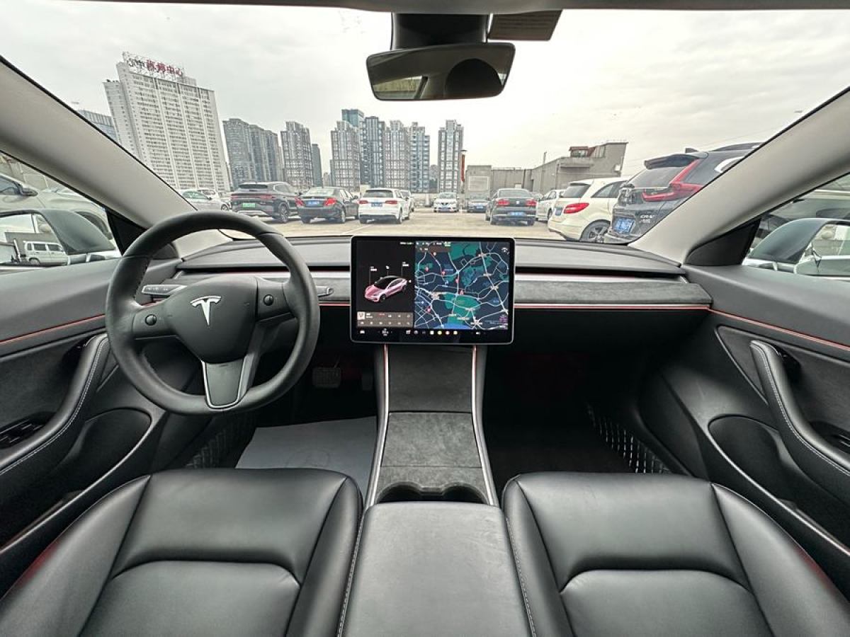 特斯拉 Model Y  2020款 改款 標(biāo)準(zhǔn)續(xù)航后驅(qū)升級(jí)版圖片