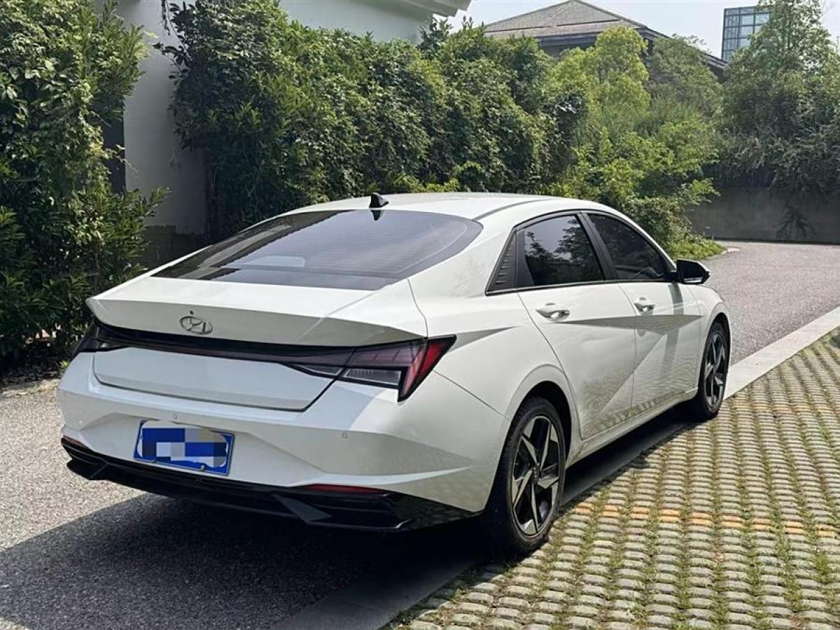 現(xiàn)代 伊蘭特  2021款 1.5L LUX尊貴版圖片