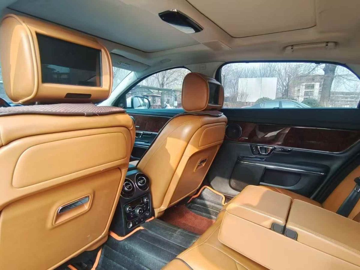 捷豹 XJ  2014款 L 3.0T SC 兩驅(qū)全景商務(wù)版圖片
