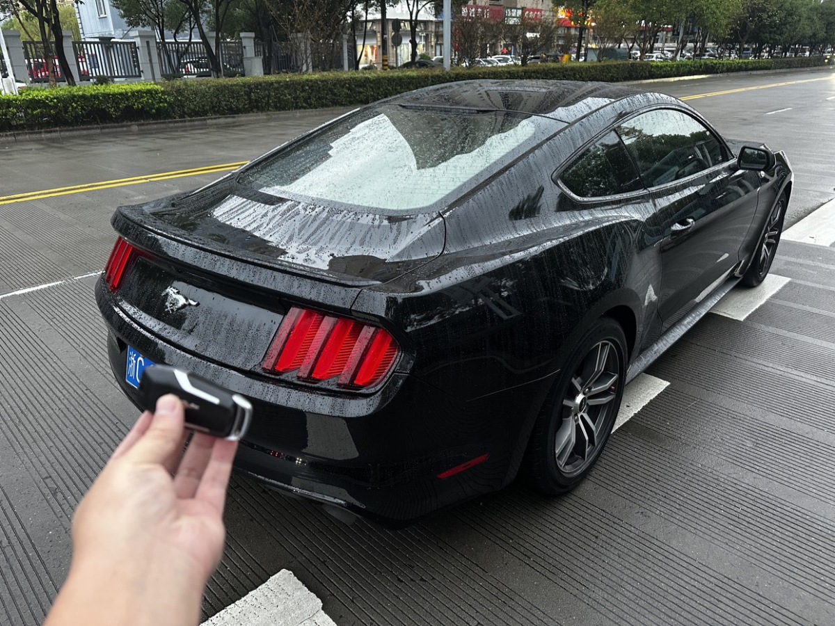 2017年09月福特 Mustang  2017款 2.3T 性能版