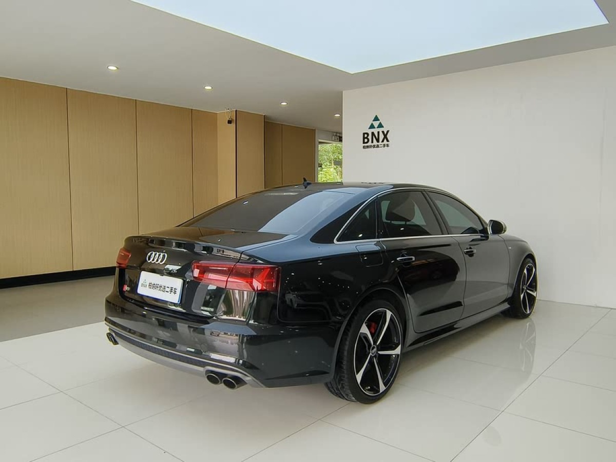 奧迪 奧迪A4L  2018款 30周年年型 45 TFSI quattro 運(yùn)動(dòng)型圖片