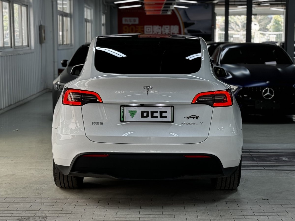 特斯拉 Model Y  2024款 后輪驅(qū)動版圖片