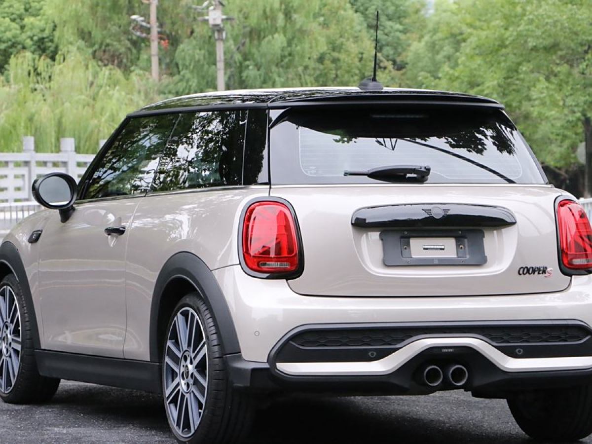 2022年9月MINI MINI  2022款 改款 2.0T COOPER S 藝術(shù)家