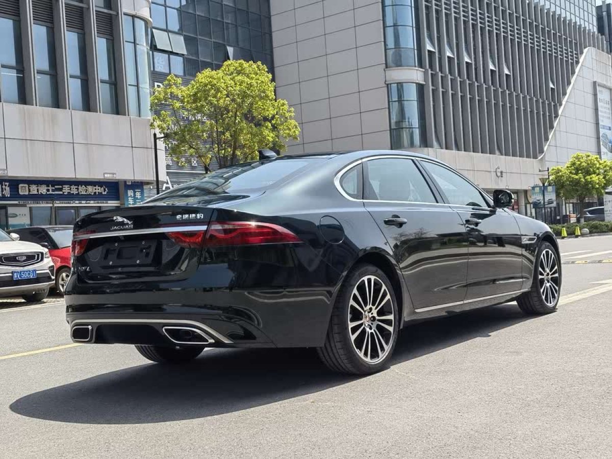 捷豹 XFL  2024款 2.0T P250 兩驅(qū)尊享豪華版圖片