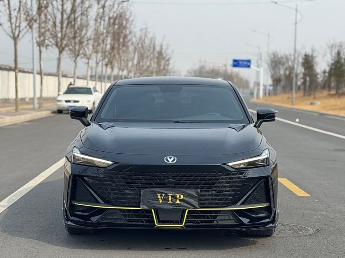 長安 長安UNI-V  2022款 1.5T 運動版圖片