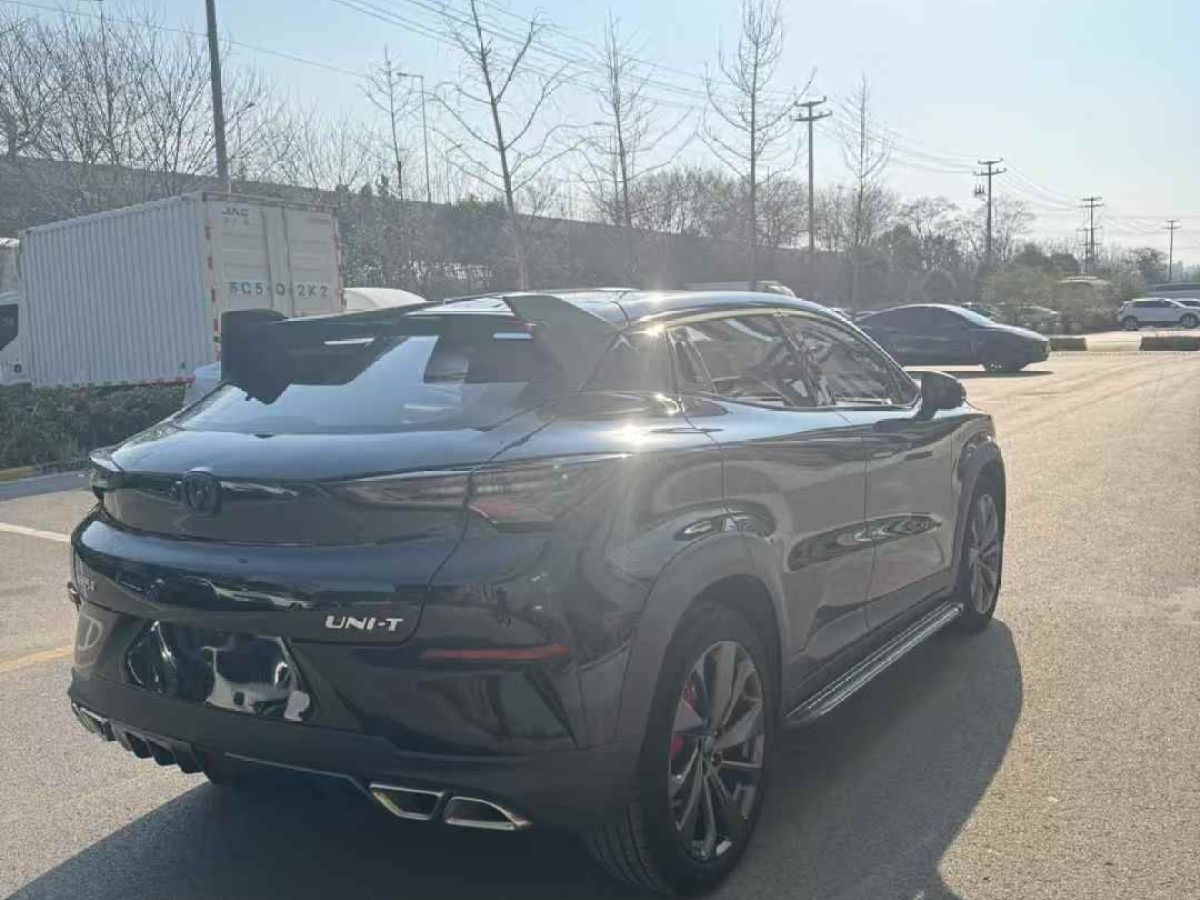 長(zhǎng)安 CS15  2021款 1.5L 自動(dòng)悅享型圖片