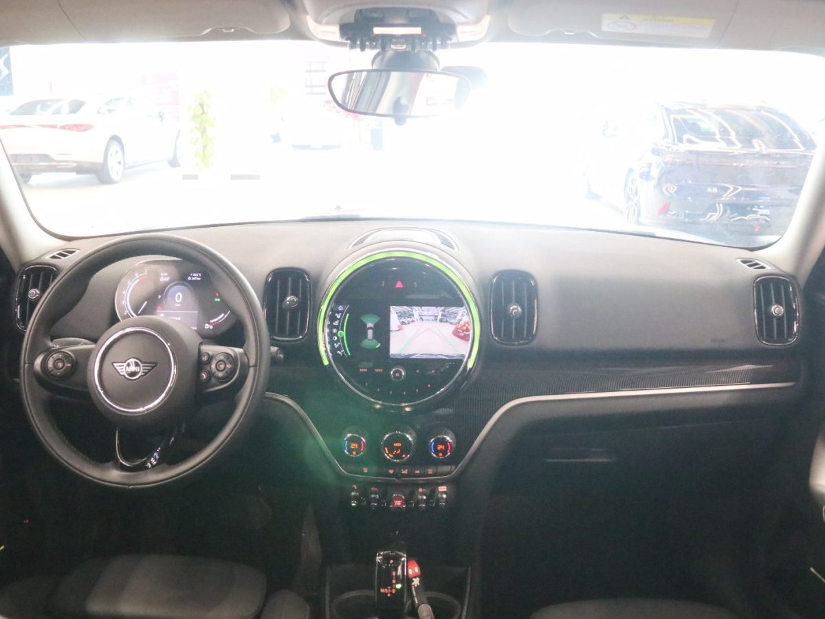 2021年3月MINI COUNTRYMAN  2021款 1.5T COOPER 鑒賞家