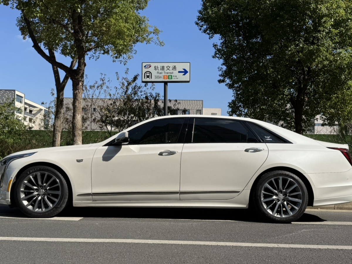 凱迪拉克 CT6  2020款 28T 領(lǐng)先運(yùn)動(dòng)型圖片