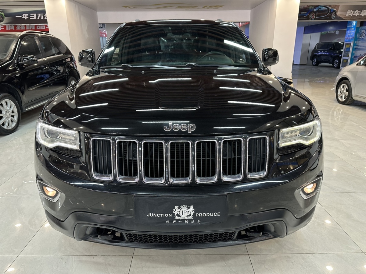 Jeep 大切諾基  2014款 3.6L 舒適導(dǎo)航版圖片