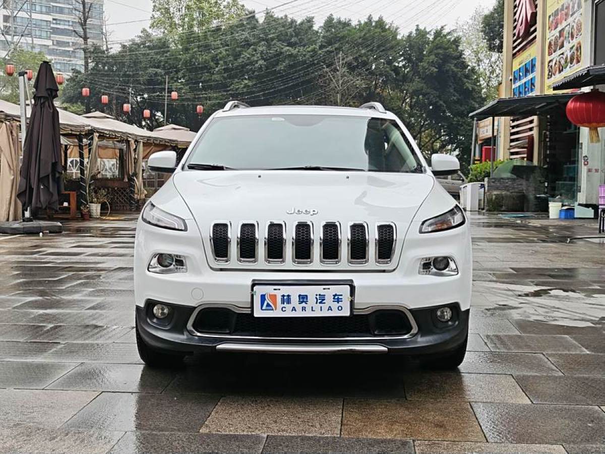 Jeep 自由光  2017款 2.4L 領(lǐng)先版圖片