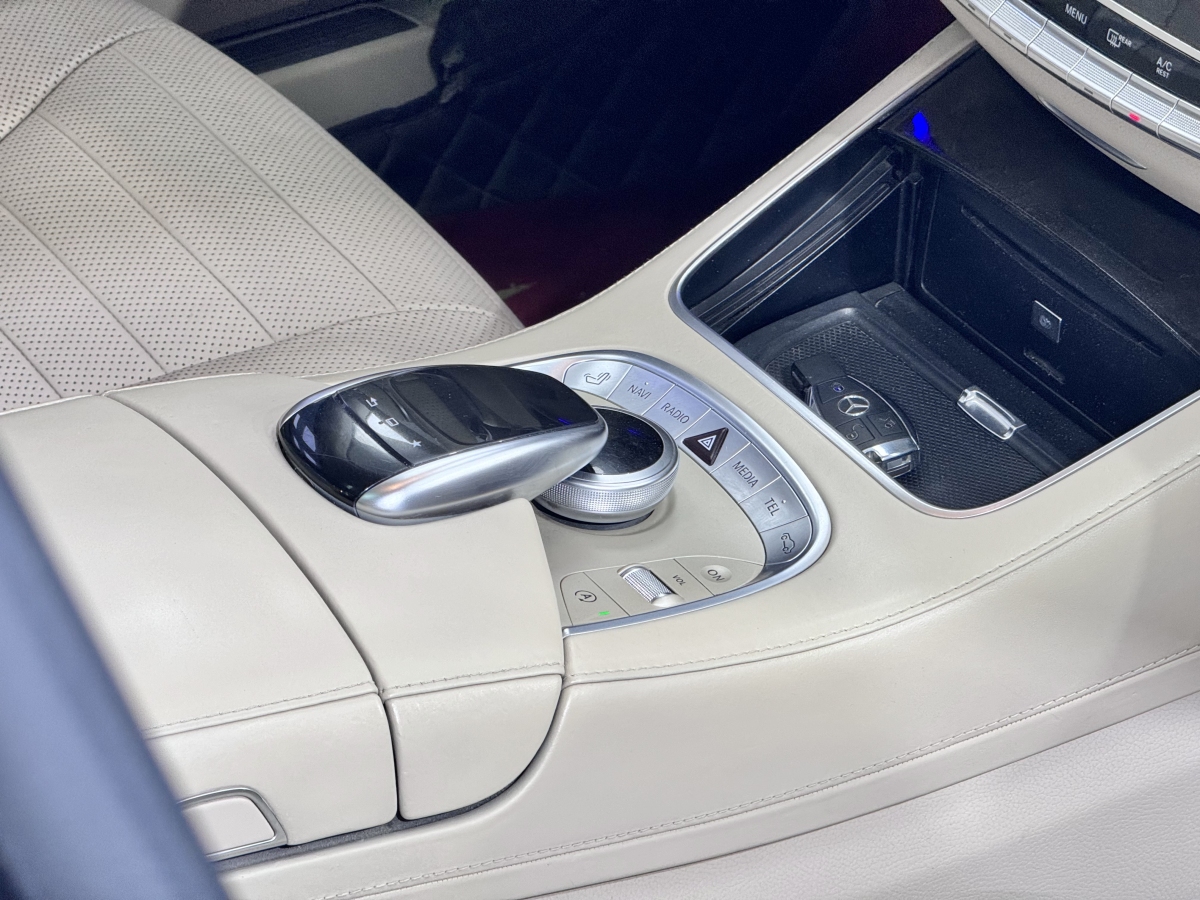 2014年9月奔驰 奔驰S级  2014款 改款 S 500 L 4MATIC